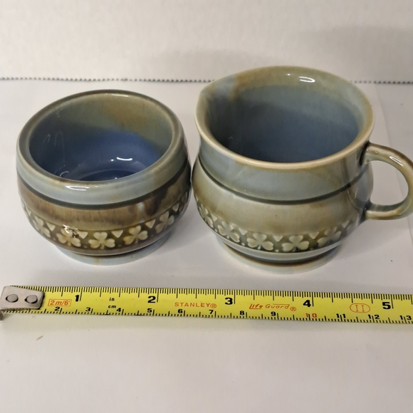 Vintage Wade Irish Porcelain Shamrock Cream and Sugar. - Picture 2 of 8